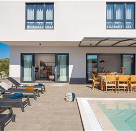 4 Bedroom Villa with Pool near Milna, Brac Island Sleeps 8 